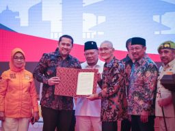 Disaksikan 1.349 Elemen Rakyat, Wapres RI ke-VI Try Sutrisno Sampaikan Maklumat Presidium Konstitusi