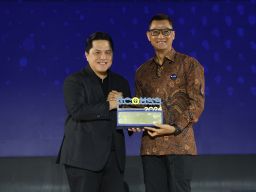 Dirut PLN Raih Best CEO of Communications, PLN Jadi Best of The Best Communications dengan 12 Pengha