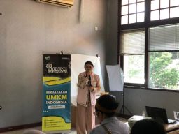 Dorong UMK Binaan Naik Kelas, Srikandi PLN Beri Pelatihan Dasar Hukum Bisnis Pada Peringatan Interna