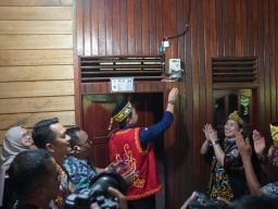 Jaringan Baru PLN Tembus Wilayah Kapuas Hulu Kalbar, Ribuan Warga Nikmati Listrik 24 Jam