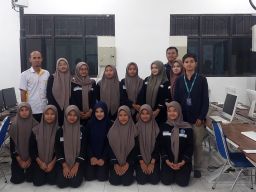 Peran Aktif Pendidikan, PLN Icon Plus Ikut Uji Kompetensi Siswa SMK Muhammadiyah 8 Siliragung