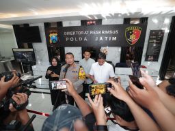 Polda Jatim Ungkap Motif Tersangka AP yang Teror Teman Wanitanya Sejak SMP