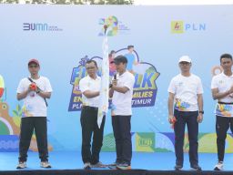 PLN Icon Plus Bareng PLN Group Jawa Timur Semarakkan Fun Walk HLN ke-79 Bertajuk "Energy for Familie