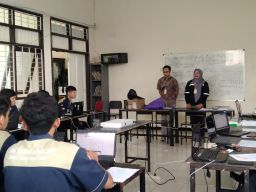 PLN Icon Plus Jatim Perkuat Sinergi Pendidikan dan Industri melalui Program Kelas Industri di SMK Negeri 5 Malang