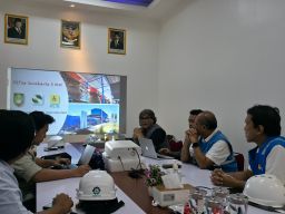EVP Energi Baru PLN dan GM UIP JBTB Tinjau PLTSa Putri Cempo untuk Dukung Pemanfaatan Biomassa