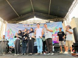 PLN Icon Plus Perkuat Ekosistem Edukasi dan Digitalisasi Masyarakat Pare di Kampung Inggris Mengajar IV 2025