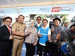 Semangat Hari Pahlawan, Perkuat Ekosistem Kendaraan Listrik, PLN Resmikan 2 SPKLU Center Pertama di Jakarta