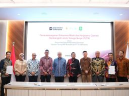 Momentum Hari Suci Nyepi, Danantara Indonesia dan PLN Hadirkan Listrik Bersih lewat Hibah PLTS Sumenep bagi 2.000 KK