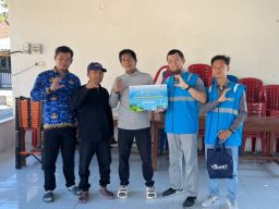 PLN Icon Plus Dukung Digitalisasi Kampung Nelayan melalui Internet Gratis di Desa Nelayan Rajatama