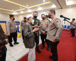 Ikuti Kegiatan Vaksinasi Serentak, Wakapolda Jatim Berikan Apresiasi Kepada Forkopimda dan Masyarakat Probolinggo