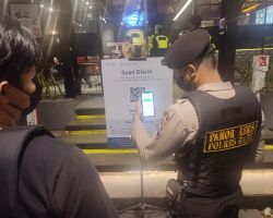 Tim 'Pamor Keris' Polres Batu Edukasi Kaum Millenial Cegah Penyebaran Covid -19