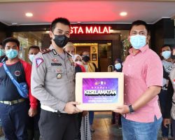 Relawan Kota Malang Dapat Kado Helm Pada Operasi Keselamatan Semeru 2022