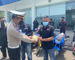 Satlantas Polresta Mojokerto Gandeng Komunitas Club Otomotif Kampanyekan Prokes di Jatim