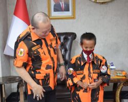 Bertemu Bocah SD Bercita-cita Jadi Anggota PP, LaNyalla: Menanamkan Nilai Pancasila Harus Sejak Dini