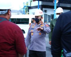 Tinjau Pabrik Minyak Goreng di Bali, Kapolri Pastikan Stok dan Harga Sesuai HET Dipasaran