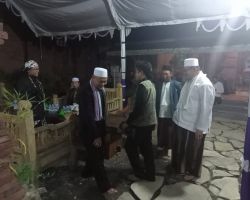 Pengasuh Ponpes Alluwung Berdzikir Bersama Alluwung Eling Ngawi, Hadiri Khaul dan Wisuda Khotmil Qur'an