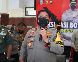 Waka Polda Jatim Ikuti Vaksinasi Massal Serentak Secara Virtual Melalui Zoom Meeting Bersama Wakapolri