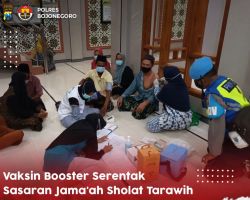 Polda Jatim Menggandeng Pengurus Masjid Gelar Vaksinasi Malam, capai 1006 Dosis Vaksin Booster