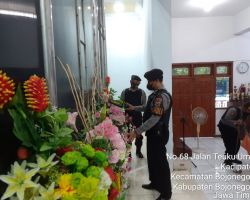 Jamin Keamanan Ibadah Kenaikan Isa Almasih,Polres Bojonegoro Sterilisasi Gereja