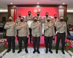 Kapolda Apresiasi Lima Atlet Bola Volley Anggota Polri Polda Jatim Peraih Medali Emas di Sea Games 2022 Vietnam
