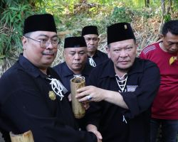 Temui Ketua DPD RI, Pengurus PSHT Ambil Air dan Tanah di Ende untuk Peringatan 1 Abad PSHT