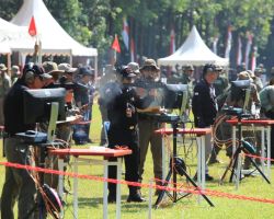 Pati Polri dan Wartawan Ramaikan Lomba Menembak Piala Kapolri