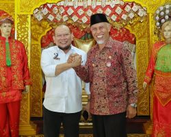 Dukung Perkembangan Batik Pesisir Selatan, LaNyalla: Bisa Bantu Pulihkan Ekonomi