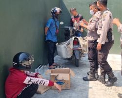 Pamor Keris Polresta Mojokerto Berhasil Amankan 125 Botol Arak Bali