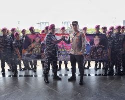 Polda Jatim "Dikepung" Prajurit TNI AL dari berbagai Kesatuan di Jatim pada 1 Juli 2022