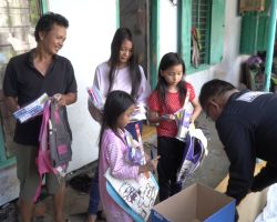 Sinergi Bersama Media,Polisi Peduli di Kota Probolinggo Memberi Bantuan Anak Sang Pengayuh Becak