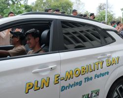 Sambut Peserta Touring Jakarta-Bali, Dirut PLN: Mobil Listrik Teruji Aman, Nyaman dan Hemat Biaya