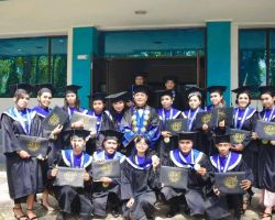 STIE IEU Surabaya, Sukses Laksanakan Wisuda Sarjana dan Pascasarjana