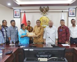 Diberhentikan Bupati, Tenaga Harian Lepas Pemkab Nagekeo Mengadu ke Ketua DPD RI