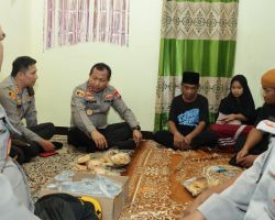 Usai Dilantik Kapolda Jatim Irjen Pol Toni Harmanto Takziah ke Rumah Korban Tragedi Kanjuruhan