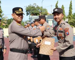 Tujuh Anggota Polres Probolinggo Raih Penghargaan Dari Kapolres 