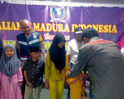 Songsong Tahun 2023, AMI Berbagi Al-Qur'an di Rusun Indrapura