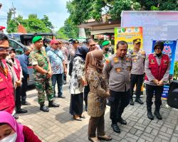 Jumat Curhat Kapolda Jatim Gelar Bhakti Kesehatan Gratis di Kota Mojokerto
