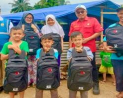 Dukung Anak-Anak Cianjur Kembali Ke Sekolah Pascagempa, PLN Berikan Perlengkapan Belajar