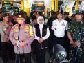 Kapolri bersama Panglima TNI Tinjau Pos Pelayanan Terpadu di Terminal Purabaya Jawa Timur