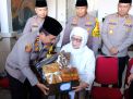 Ini Pesan KH Anwar Mansyur Pengasuh Ponpes Lirboyo Untuk Polri Saat Pam ops Ketupat 2023
