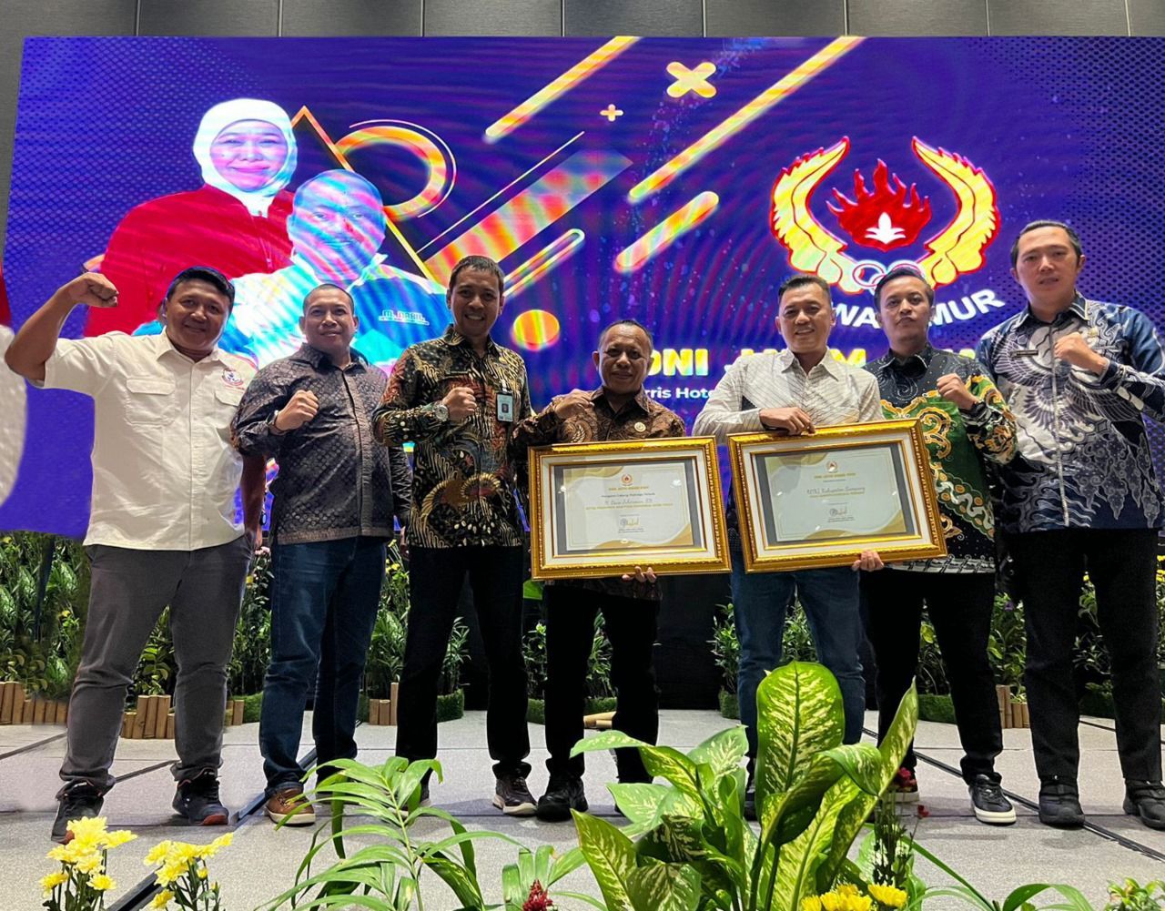 Cabor Muaythai Dapat Penghargaan Terbaik Dalam Ajang Koni Jatim Award 2023