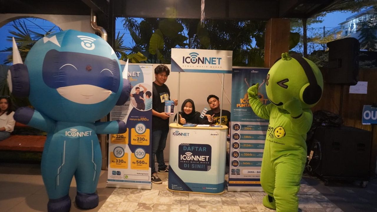 Kenalkan Iconnet Kepada Anak Muda Sidoarjo, PLN Icon Plus Gelar Konser Musik dan Stand Up Comedy