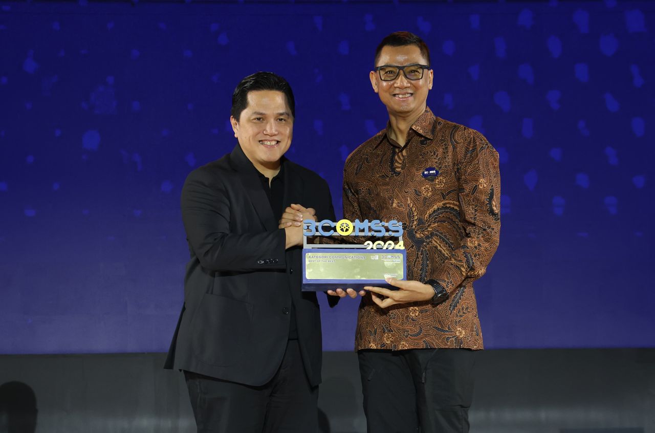 Dirut PLN Raih Best CEO of Communications, PLN Jadi Best of The Best Communications dengan 12 Pengha