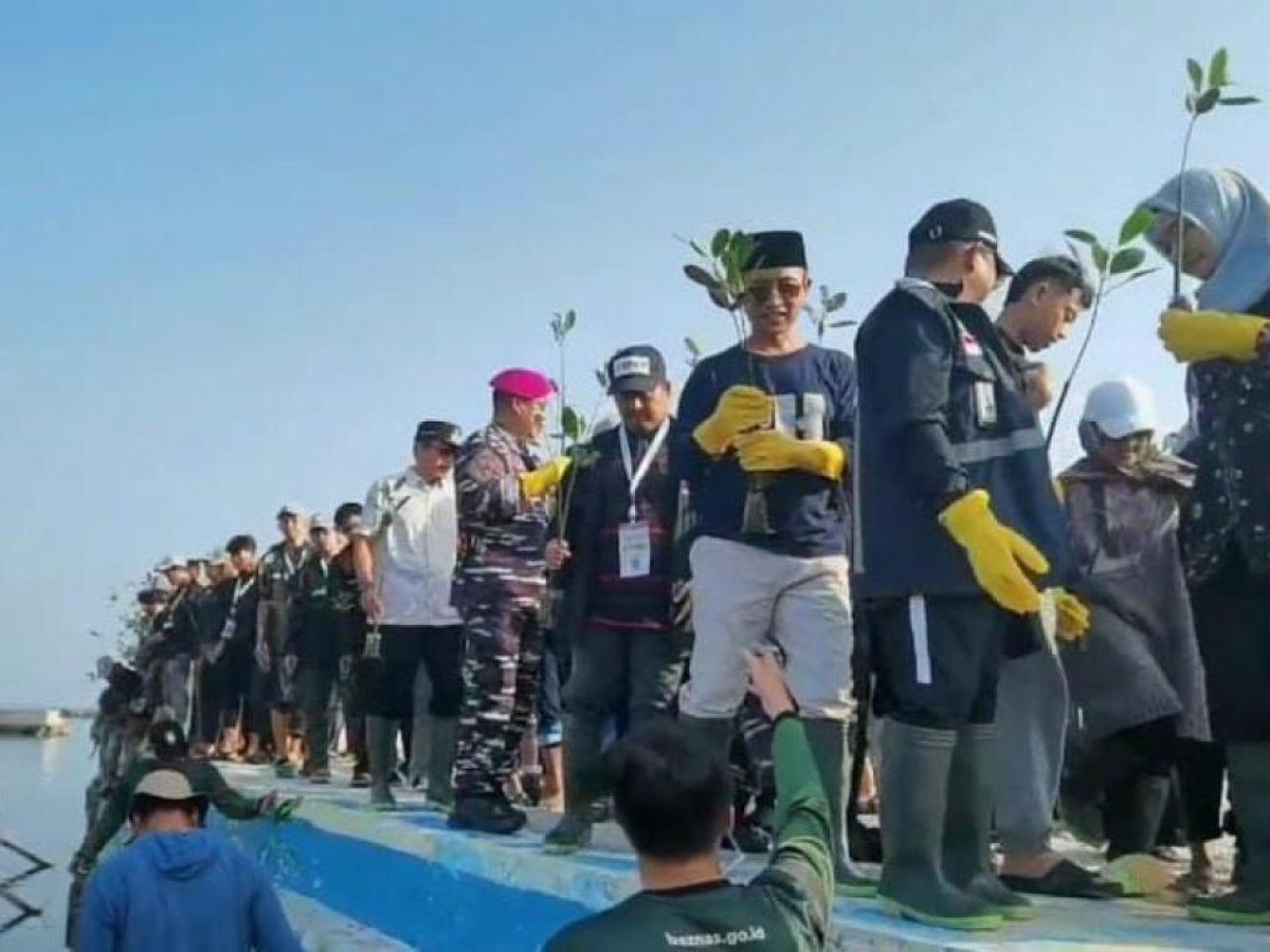 PESANTREN KILAT DI KAPAL PERANG TNI AL, INI YANG DILAKUKAN SAAT SINGGAH DI PULAU UNTUNG JAWA