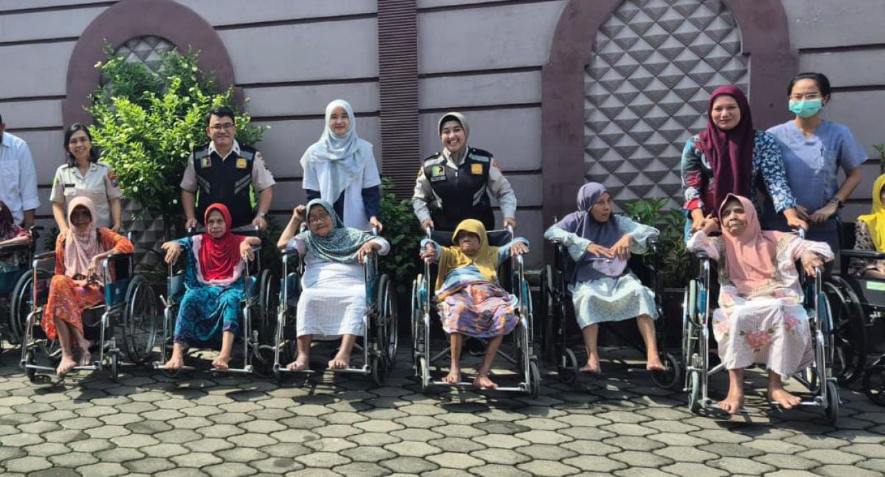 Peduli Lansia, Polresta Malang Kota Gelar Bakkes di Panti Al Islah