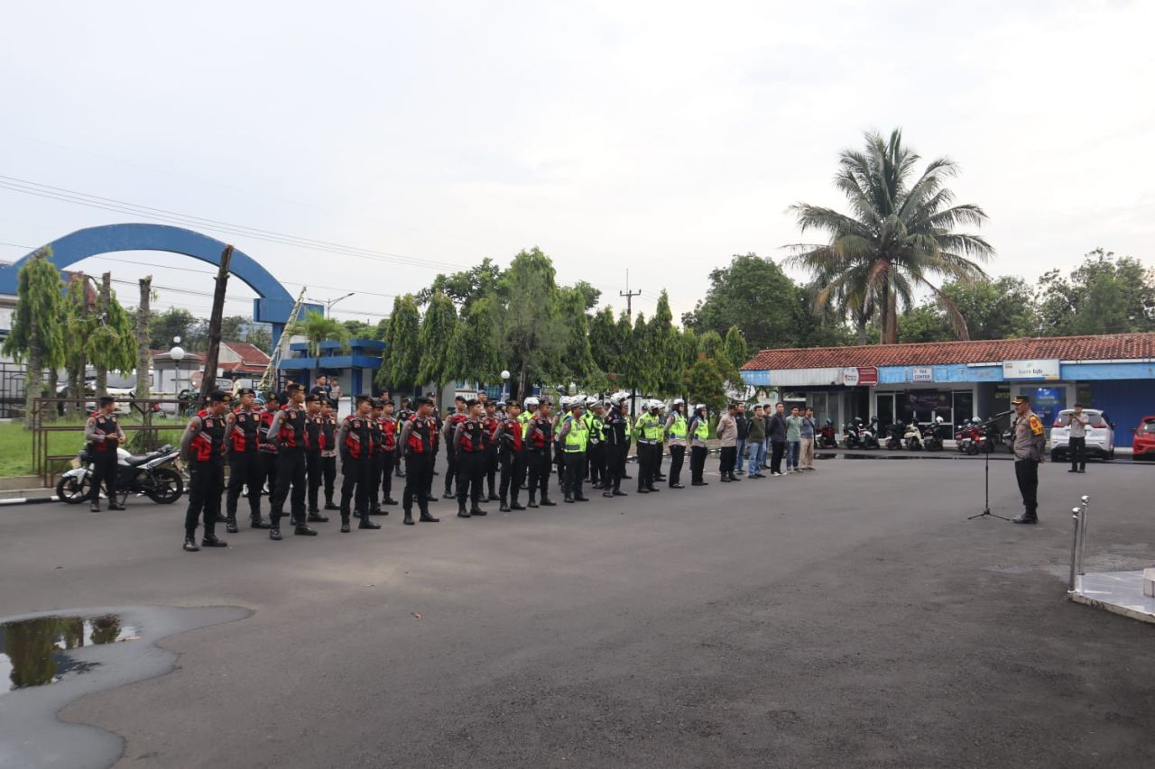 Polres Majalengka Siaga, Gelar Apel Kesiapan Pengamanan Malam Takbir Idul Fitri 1445 H Tahun 2024