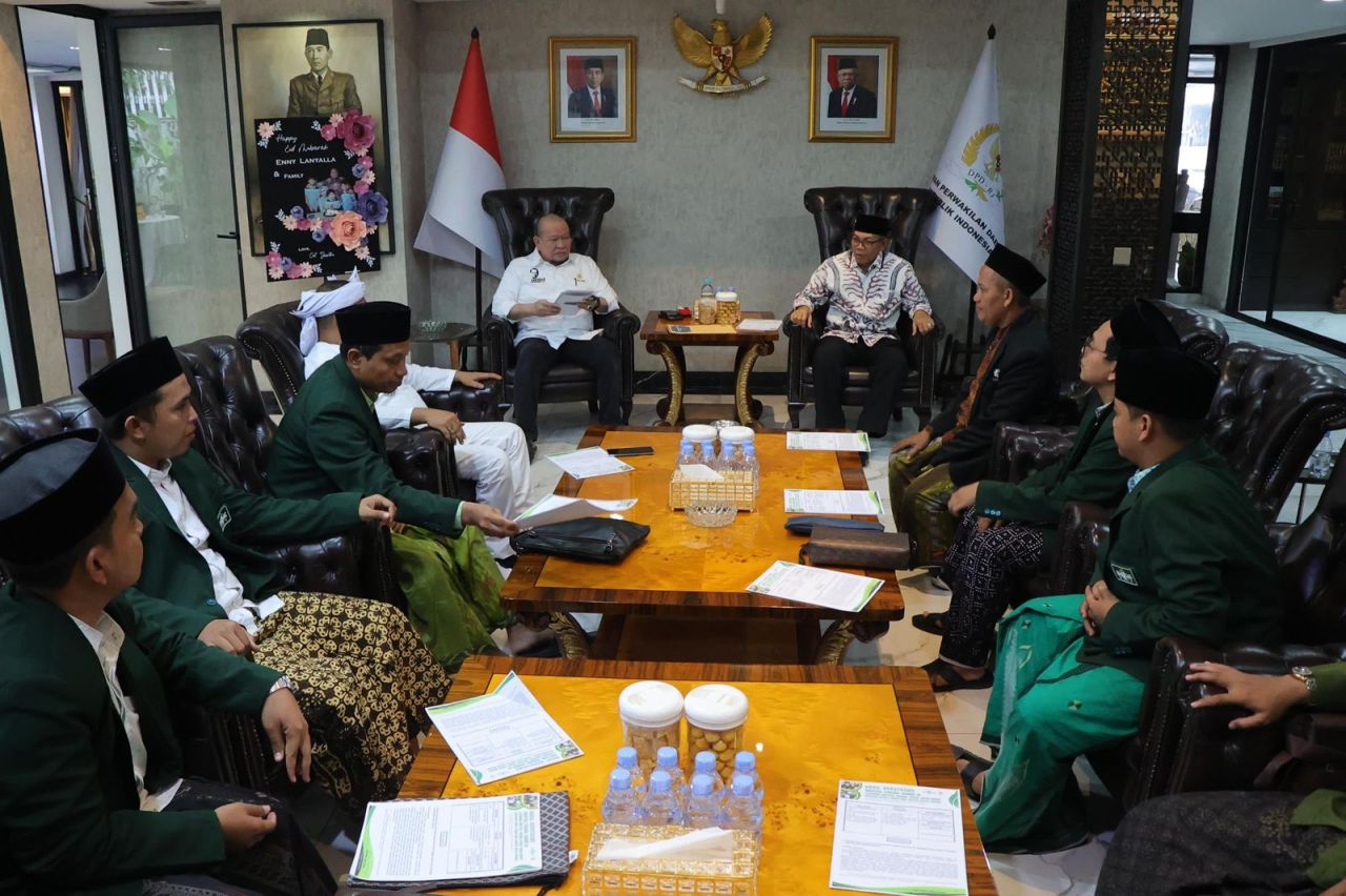 Temui Ketua DPD RI, LBM PWNU Jabar Sampaikan Rekomendasi Bathsul Masail Kubro III Terkait UU DKJ