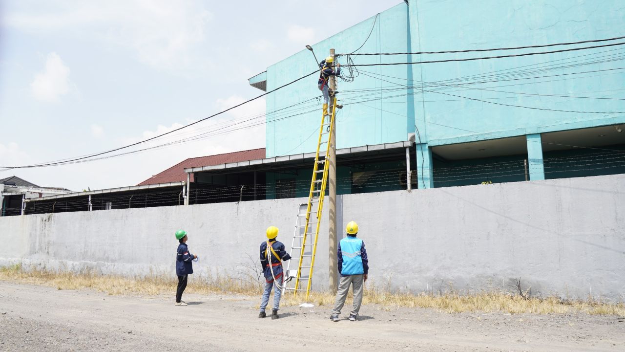 Langkah Proaktif PLN Icon Plus Jatim Lakukan Patroli Fiber Optic Jamin Stabilitas Jaringan Telekomunikasi di Kota Gresik