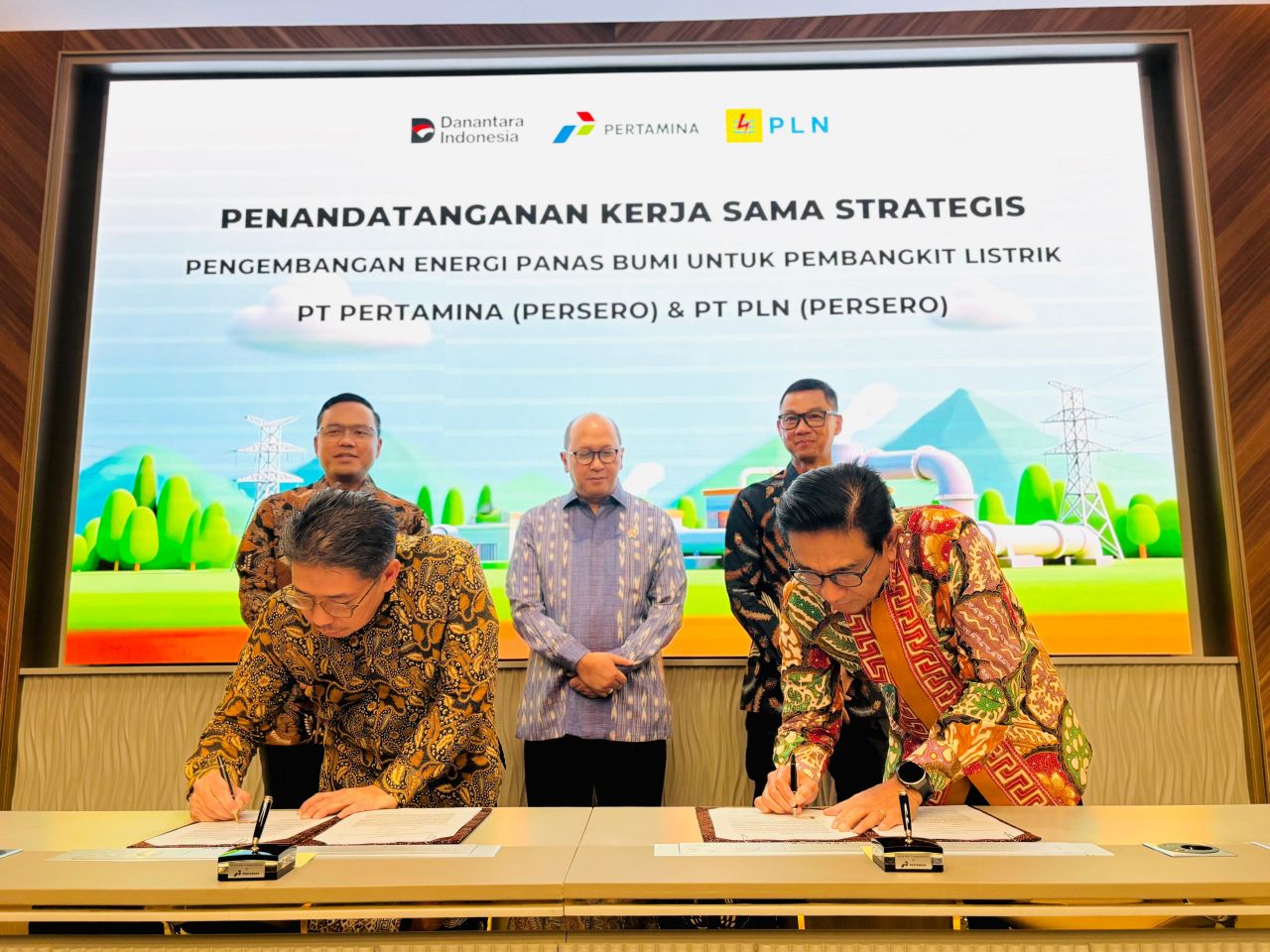Semarak Kemerdekaan, Diinisiasi Danantara, PLN – Pertamina Teken Kerja Sama Pengembangan Energi Panas Bumi Nasional