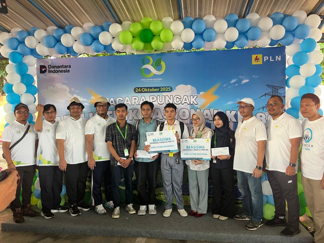 PLN UIP JBTB Rayakan Puncak Hari Listrik Nasional ke-80 dengan Semangat Hijau dan Kepedulian Sosial